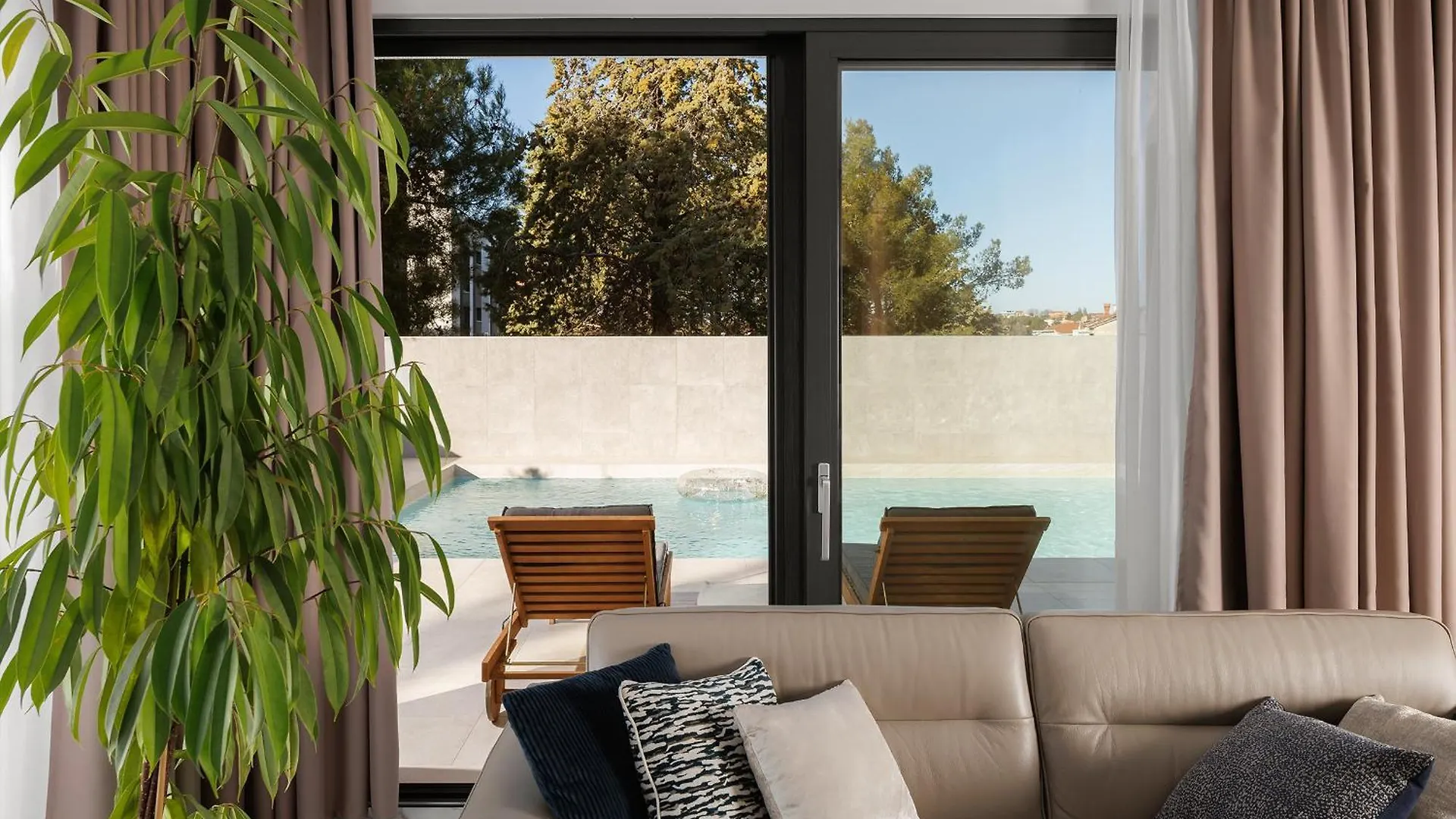 Villa Luxor Zambratija